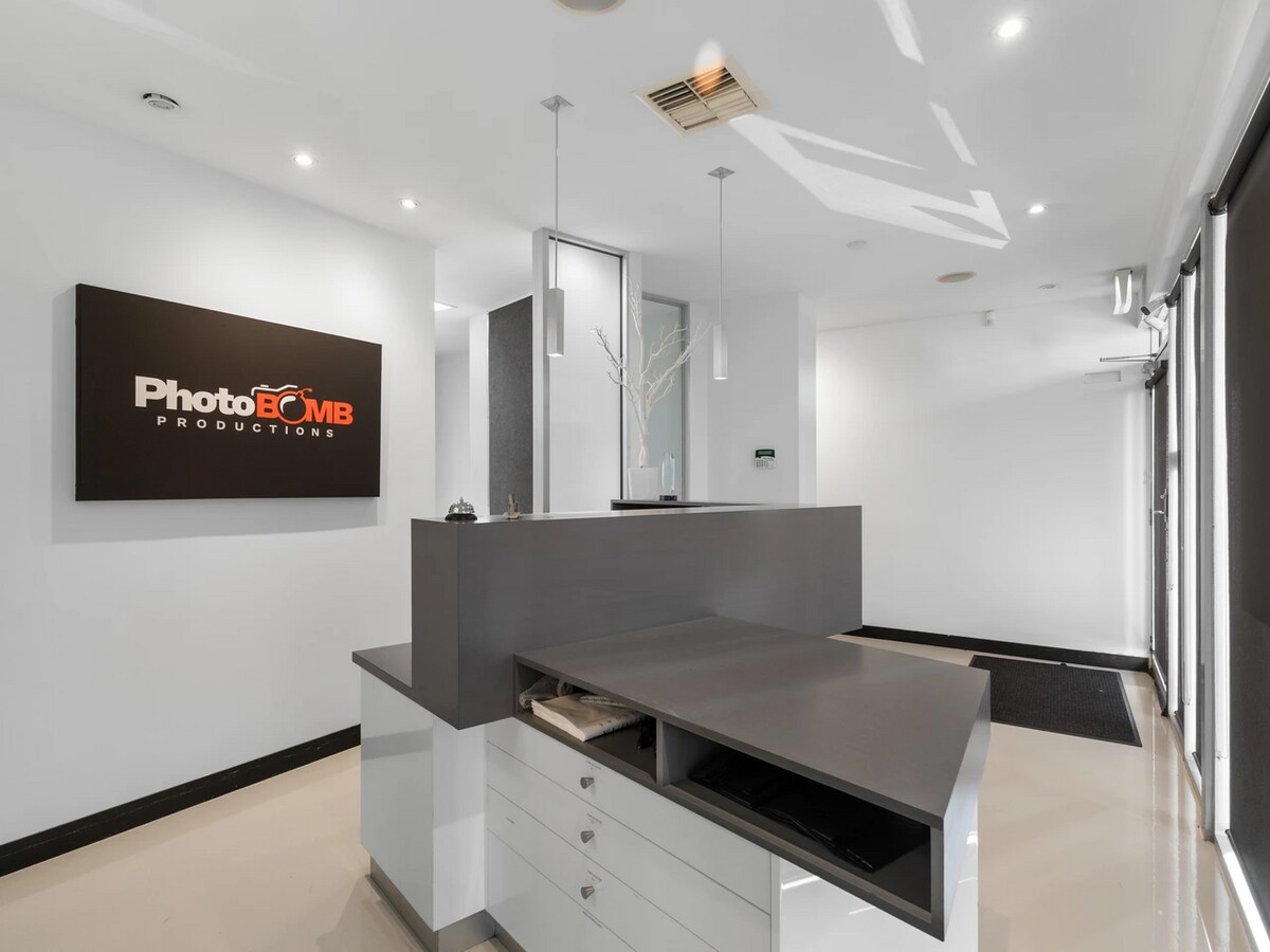 37 Seymour St, Ringwood, VIC 3134 - Unit 1 - - Interior Photo - Image 2 of 17