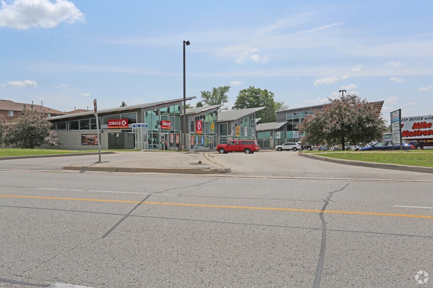 555 Mapleview Dr, Barrie, ON L4N 8G5