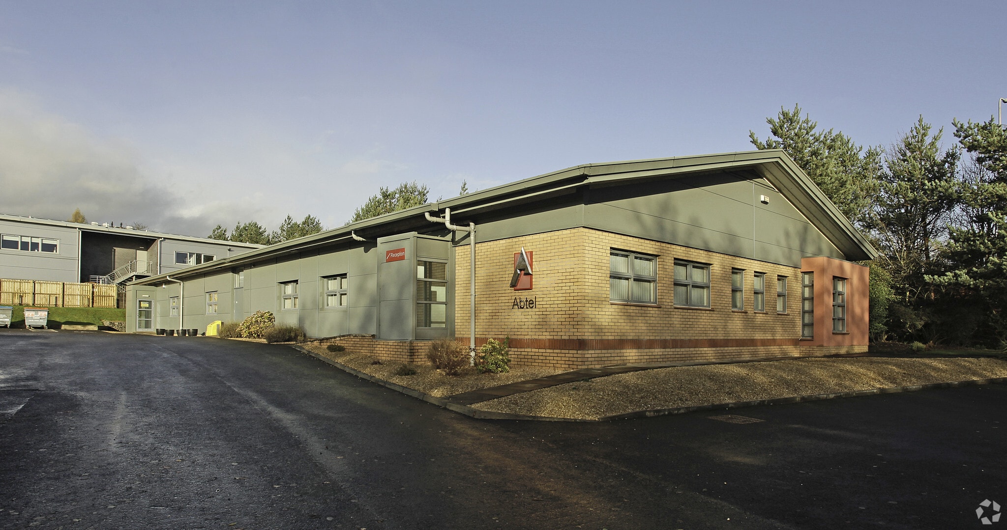 Pitreavie Dr, Dunfermline for sale Primary Photo- Image 1 of 1