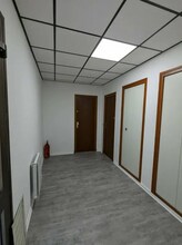 10 Boulevard Louise Michel, Évry for lease Interior Photo- Image 2 of 3