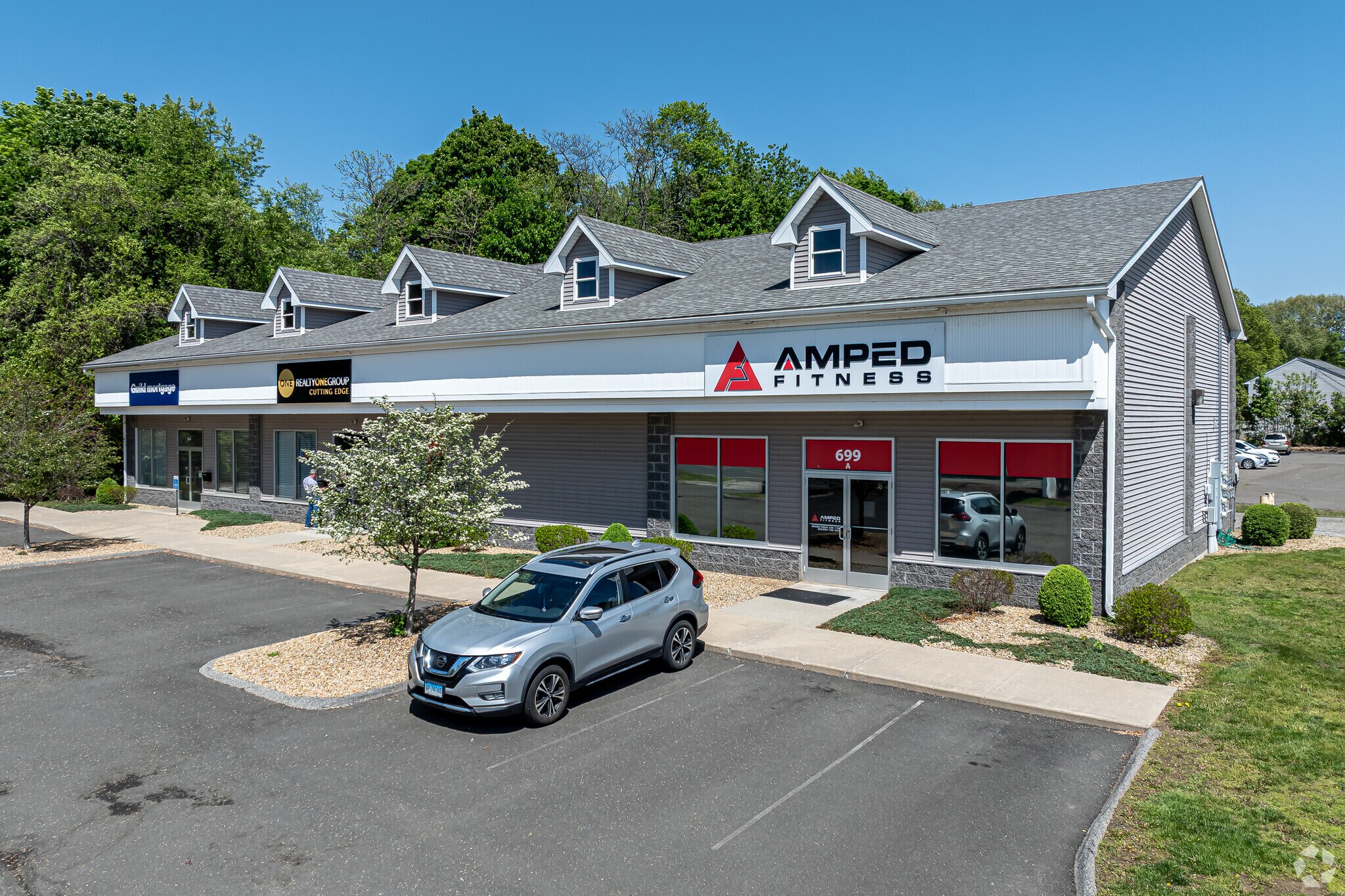 699 Enfield St, Enfield, CT for sale Primary Photo- Image 1 of 1