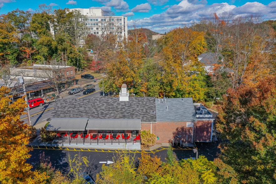 445 E Main St, Mount Kisco, NY for sale - Aerial - Image 3 of 18