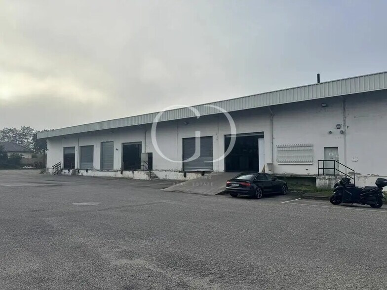 Industrial in Genas for lease - Building Photo - Image 2 of 8