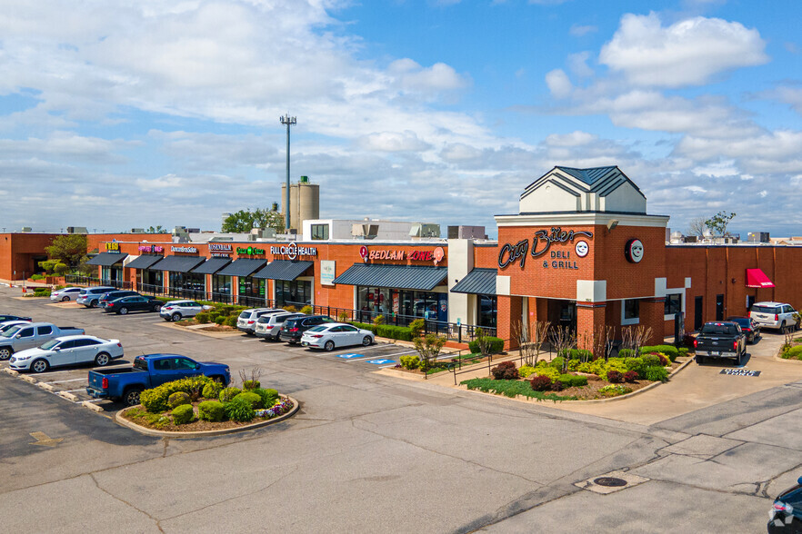 3601 S Broadway, Edmond, OK for lease - Primary Photo - Image 1 of 5