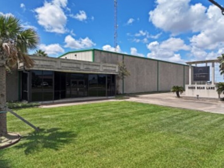 5655 Bear Ln, Corpus Christi, TX for lease - Building Photo - Image 2 of 9