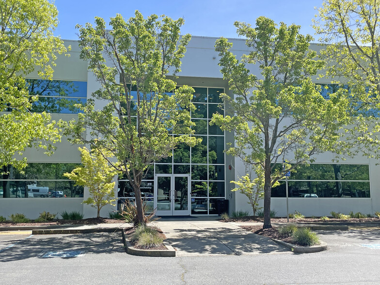 1450 N McDowell Blvd, Petaluma, CA for lease - Building Photo - Image 3 of 4