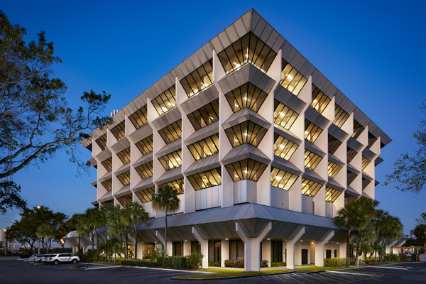 1800 Eller Dr, Fort Lauderdale, FL for lease - Building Photo - Image 1 of 6