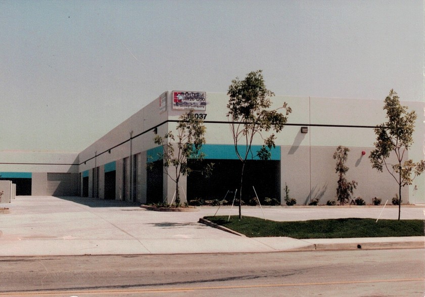 13037 Lakeland Rd, Santa Fe Springs, CA for lease - Primary Photo - Image 1 of 2