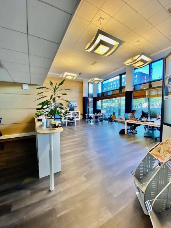 Retail in Le Havre for lease Interior Photo- Image 1 of 9