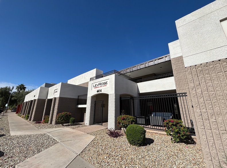 4414 N Civic Center Plz, Scottsdale, AZ for lease - Building Photo - Image 2 of 4