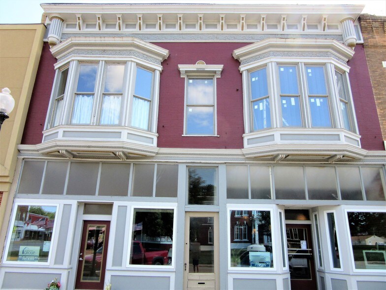 132134 E Beardstown St, Virginia, IL 62691