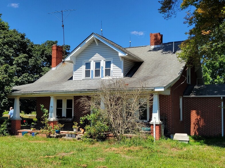 7217 Bobby Jean Rd, Julian, NC for sale - Building Photo - Image 3 of 65