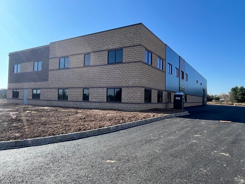1545 Campus Dr, Warminster, PA 18974 Industrial for Sale