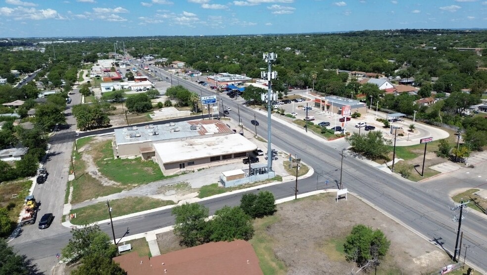 3570-3580 Culebra Road portfolio of 2 properties for sale on LoopNet.com - Building Photo - Image 1 of 8