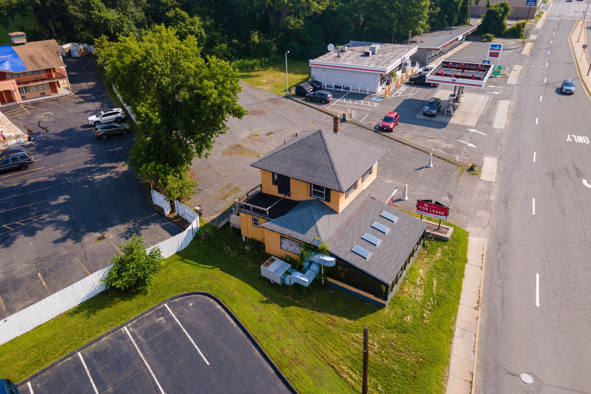 16 Cheshire Rd, Pittsfield, MA 01201 1626 Cheshire Rd, Pittsfield