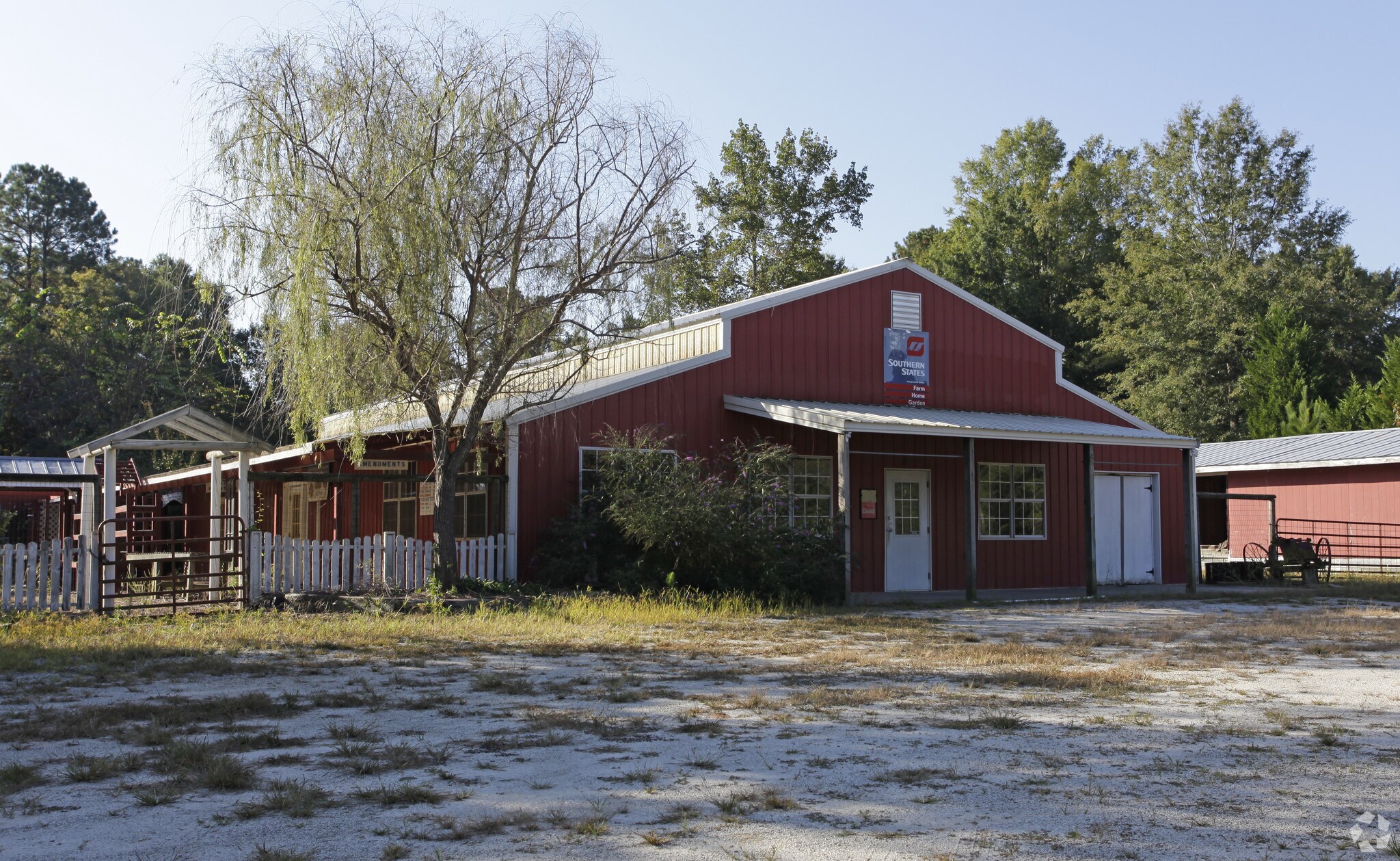 938 Springdale Dr, Clinton, SC for sale Primary Photo- Image 1 of 1