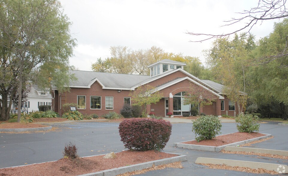 197 Delaware Ave, Delmar, NY for sale - Primary Photo - Image 1 of 1