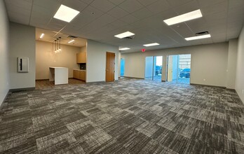 100 Throckmorton St, Fort Worth, TX for lease Interior Photo- Image 2 of 3