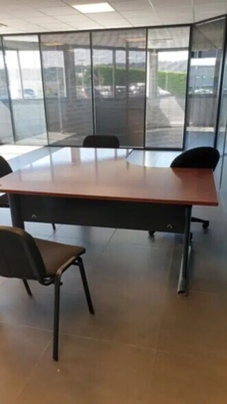 Office in Lyon for lease - Interior Photo - Image 1 of 1