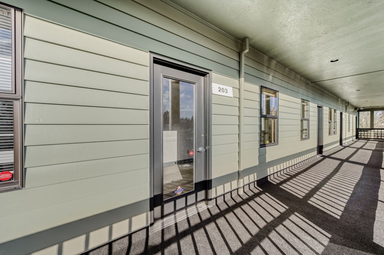 25500 SE Stark St, Gresham, OR for lease Building Photo- Image 1 of 11