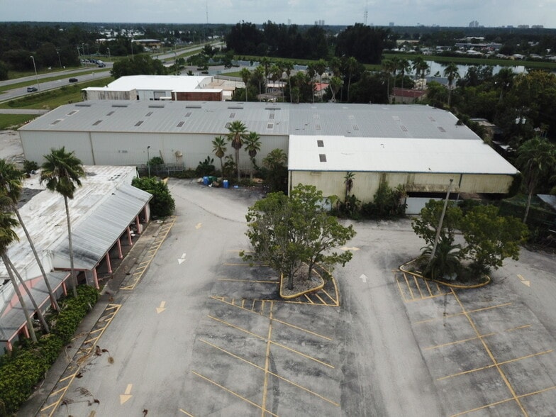 2787 N Tamiami Trl, North Fort Myers, FL for lease - Building Photo - Image 3 of 6