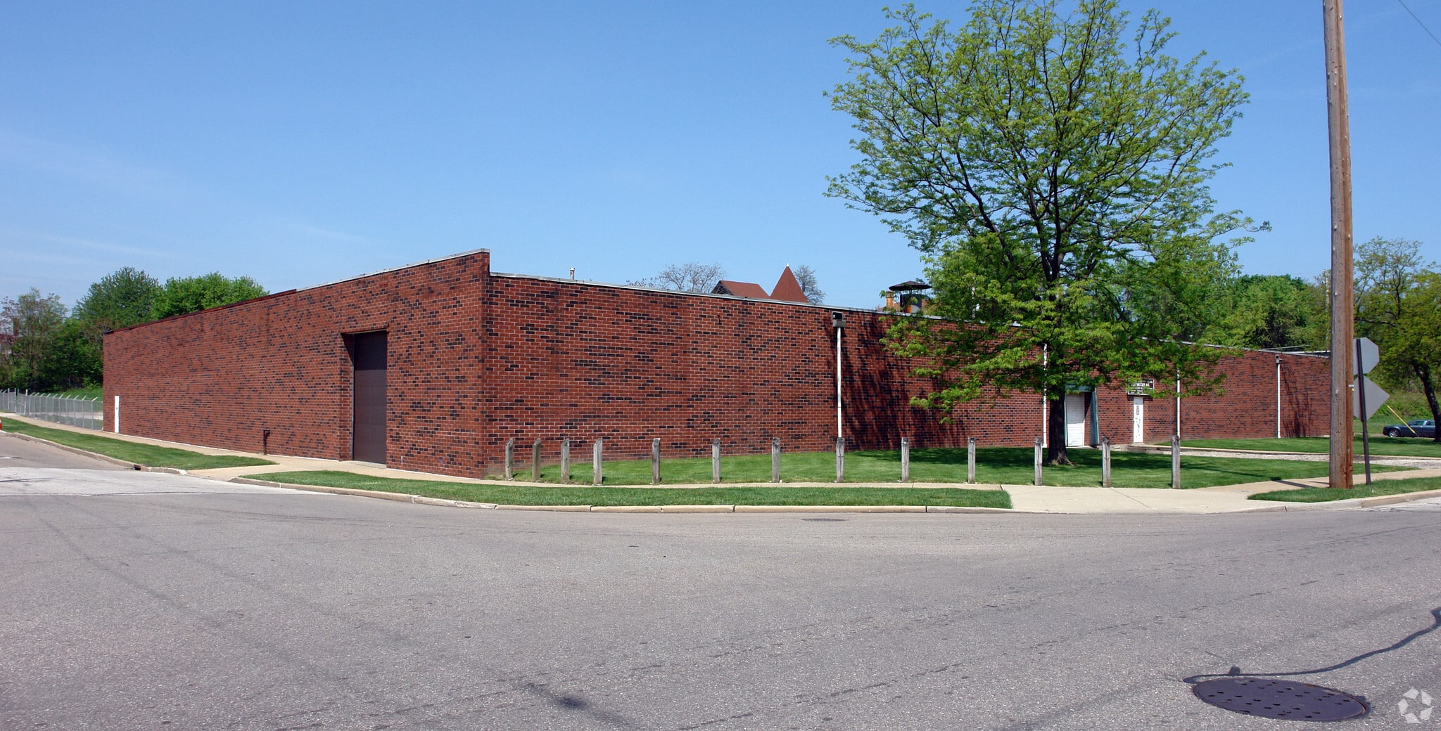 1210 Sweitzer Ave, Akron, OH for lease Building Photo- Image 1 of 8