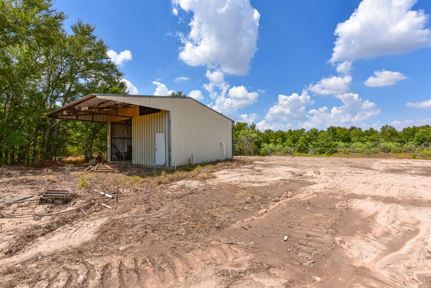 10435 ST 21 hwy, Caldwell, TX for sale - Building Photo - Image 3 of 9