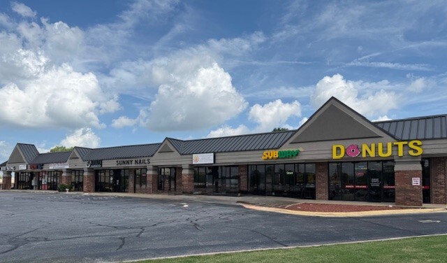 2576 W Sunset Ave, Springdale, AR for lease Building Photo- Image 1 of 2