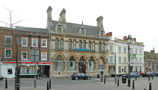 More details for 2 Market Sq, Leighton Buzzard - Retail for Lease