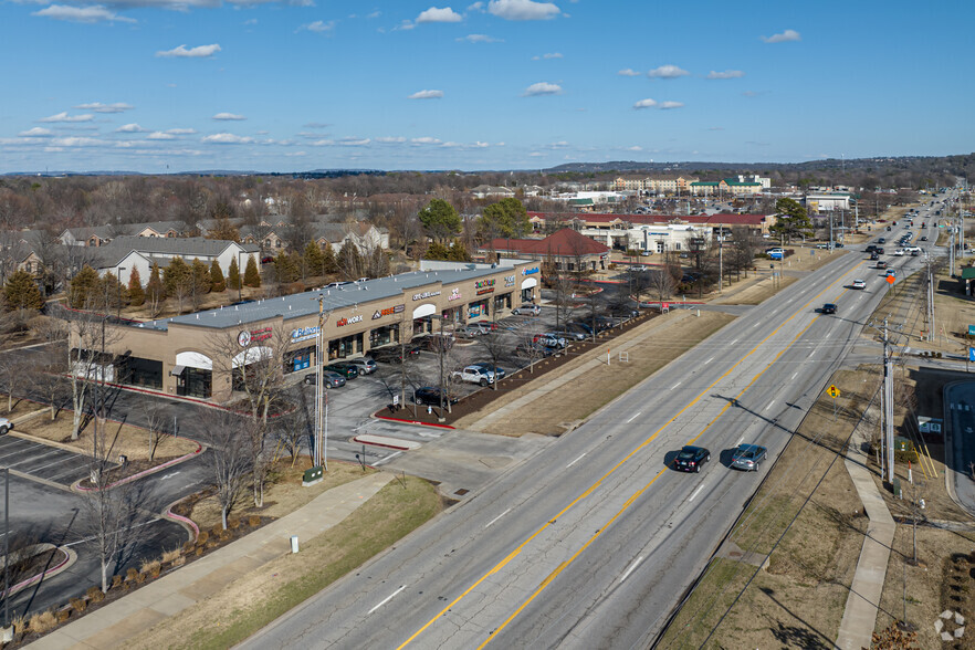 3484 W Wedington Dr, Fayetteville, AR for lease - Aerial - Image 3 of 5