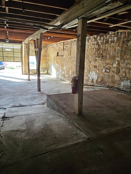 5262 Bouldercrest Rd, Ellenwood, GA for sale - Building Photo - Image 3 of 10