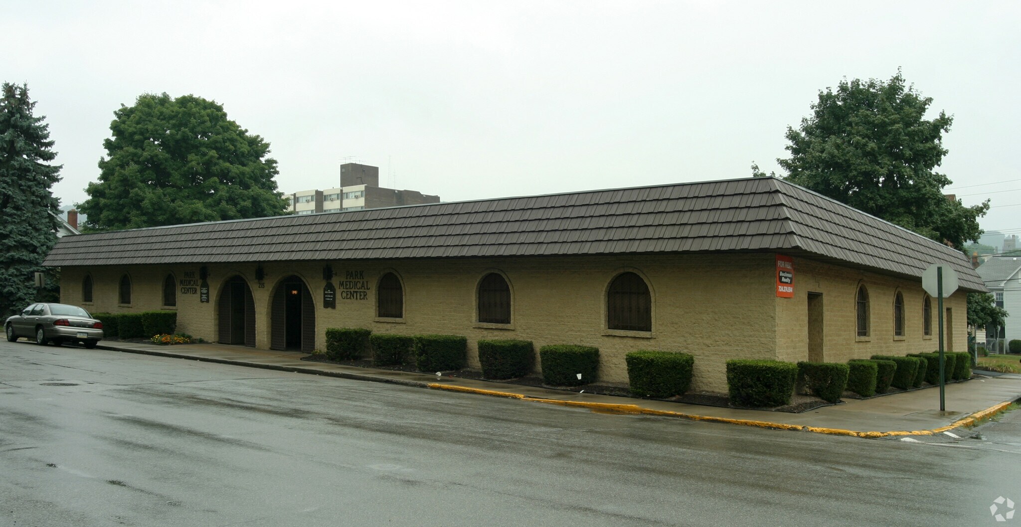 215 E 1st St, Tarentum, PA 15084 Park Medical Center