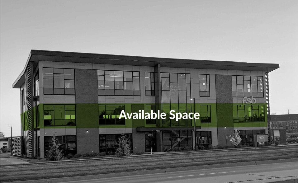 9750 University Ave, West Des Moines, IA for lease - Building Photo - Image 2 of 15