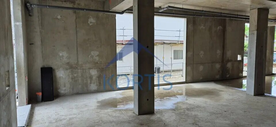 Retail in Gleizé for lease - Building Photo - Image 2 of 6