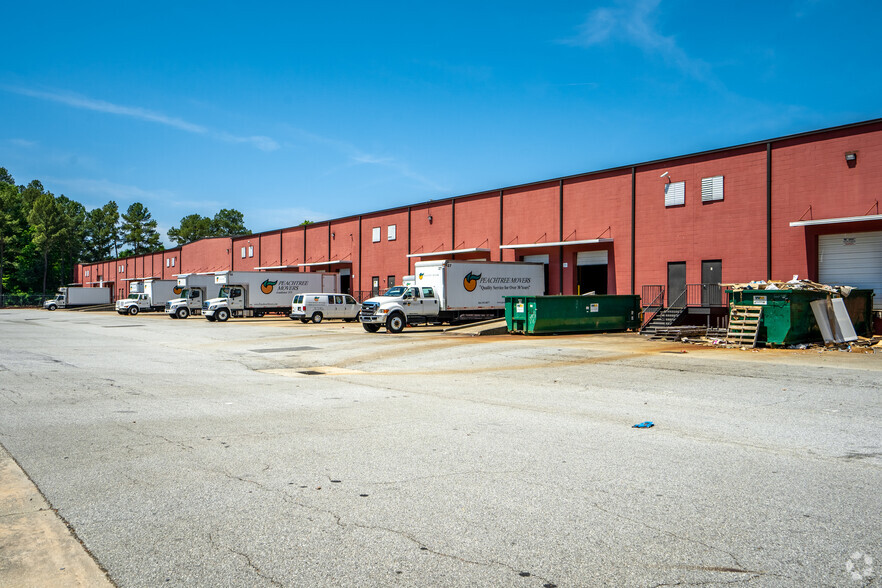 5570 Tulane Dr SW, Atlanta, GA for lease - Building Photo - Image 2 of 4