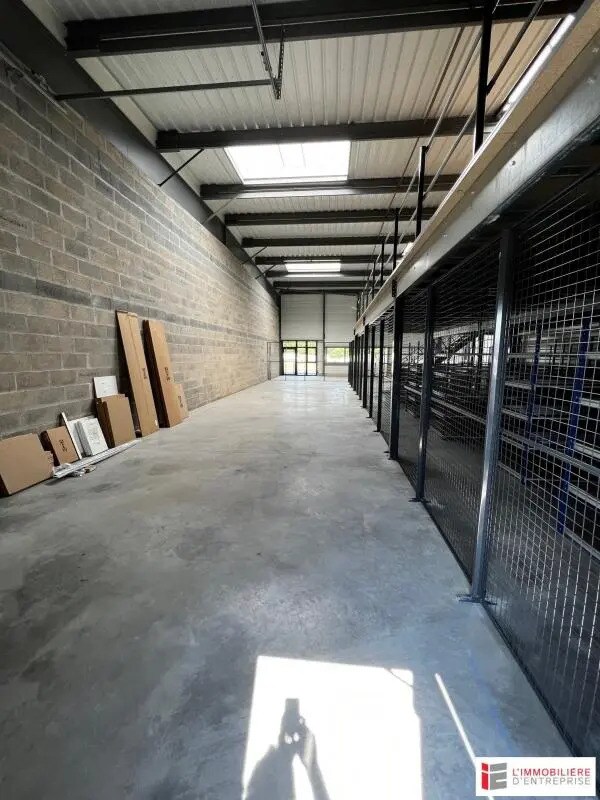 Flex in La Mézière for lease Building Photo- Image 1 of 4