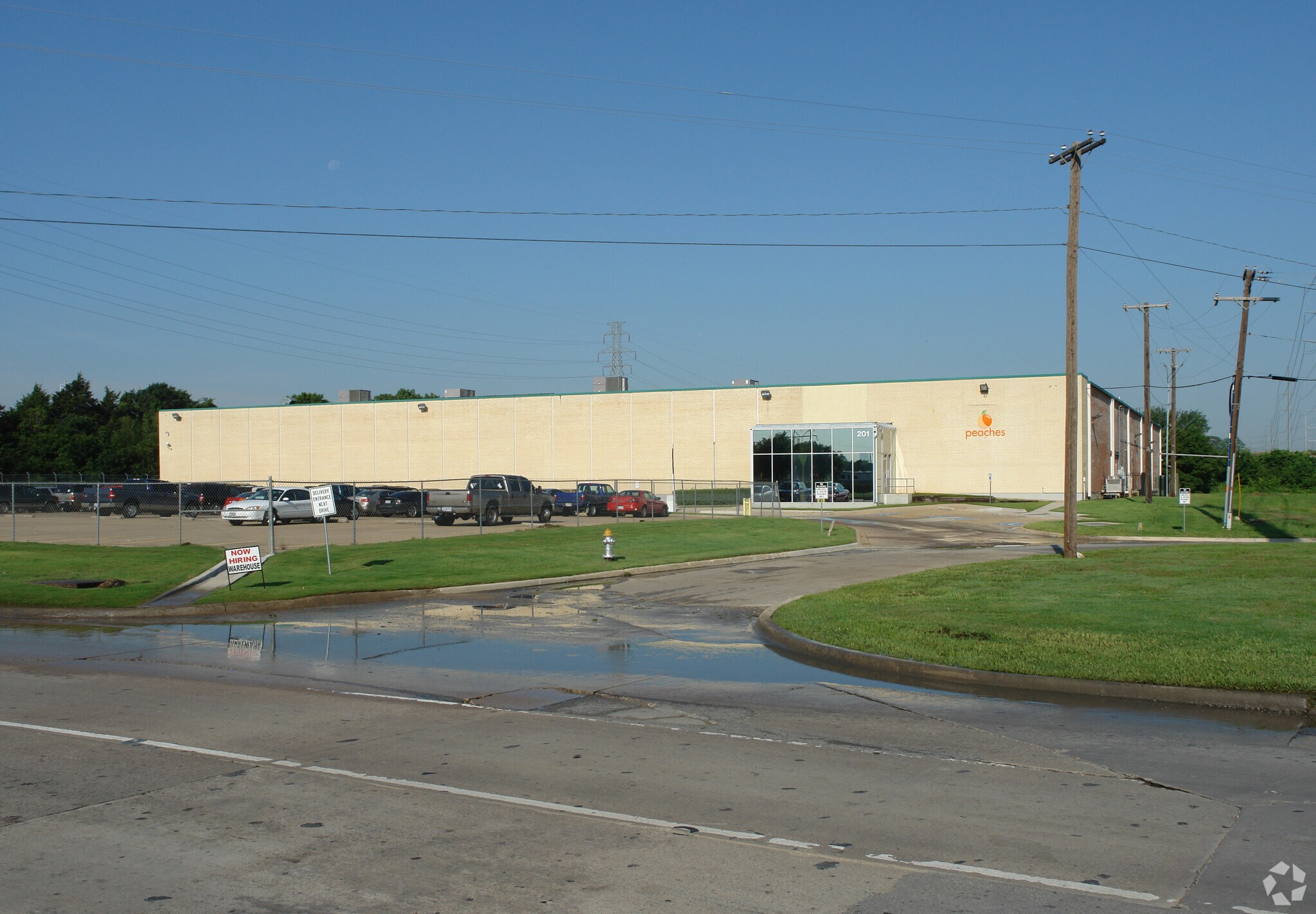 201 Regal Row, Dallas, TX for sale Primary Photo- Image 1 of 1