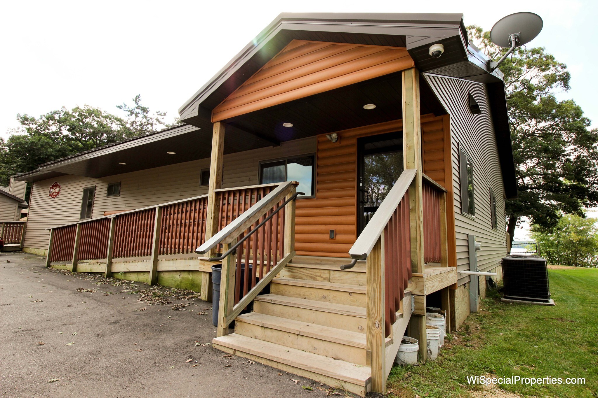 W505 Huron Bay Dr, Montello, WI 53949 Log Cabin Resort