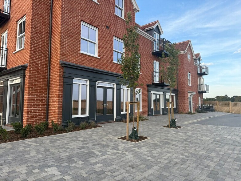 Long Rd, Manningtree for lease - Building Photo - Image 2 of 6
