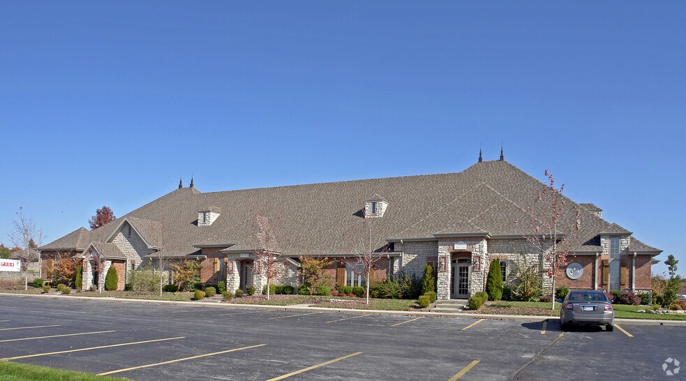 1557 E Primrose St, Springfield, MO for sale - Primary Photo - Image 1 of 1