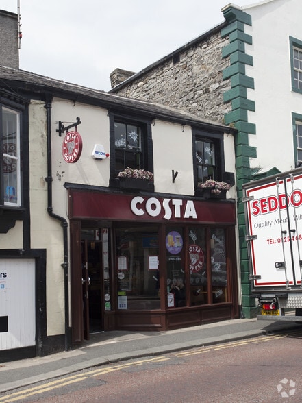 9 Castle St, Clitheroe for sale - Primary Photo - Image 1 of 1