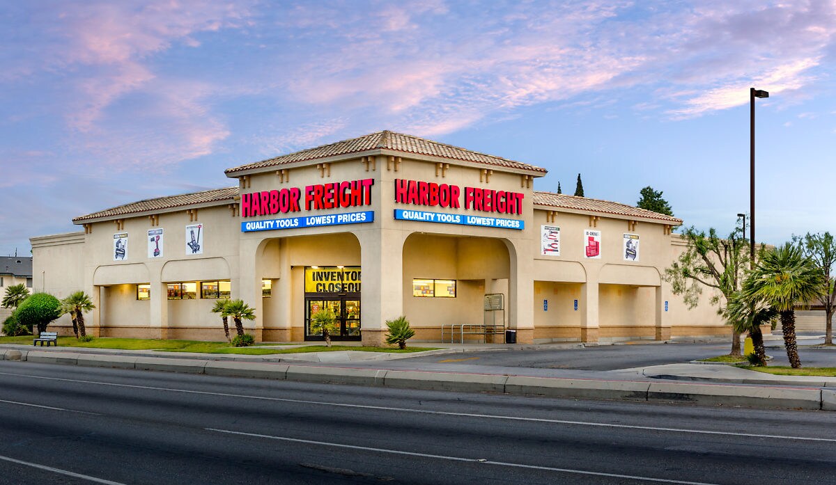 4100 White Ln, Bakersfield, CA 93309