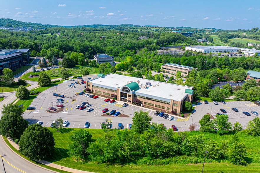 400 Technology Dr, Canonsburg, PA for lease - Building Photo - Image 3 of 9