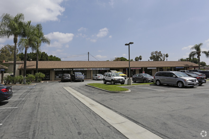 415-433 N Tustin St, Orange, CA for lease - Building Photo - Image 2 of 3