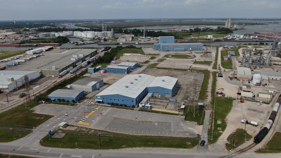 16661 Jacintoport Blvd, Houston, TX for sale - Building Photo - Image 2 of 3