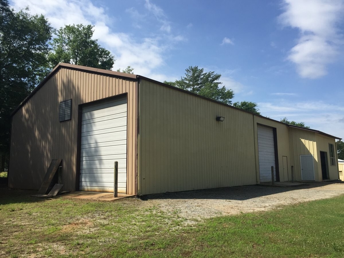 307 S Fish Trap Rd, Greenville, SC 29611