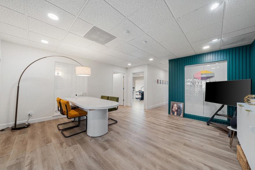 7509 Madison Ave, Citrus Heights, CA for sale - Interior Photo - Image 2 of 28