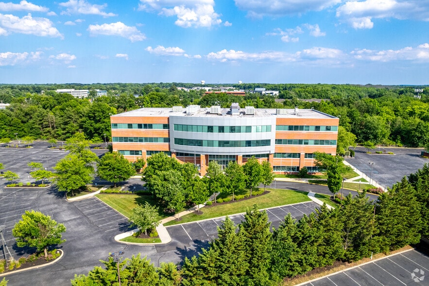 250 Century Pky, Mount Laurel, NJ for lease - Building Photo - Image 2 of 18