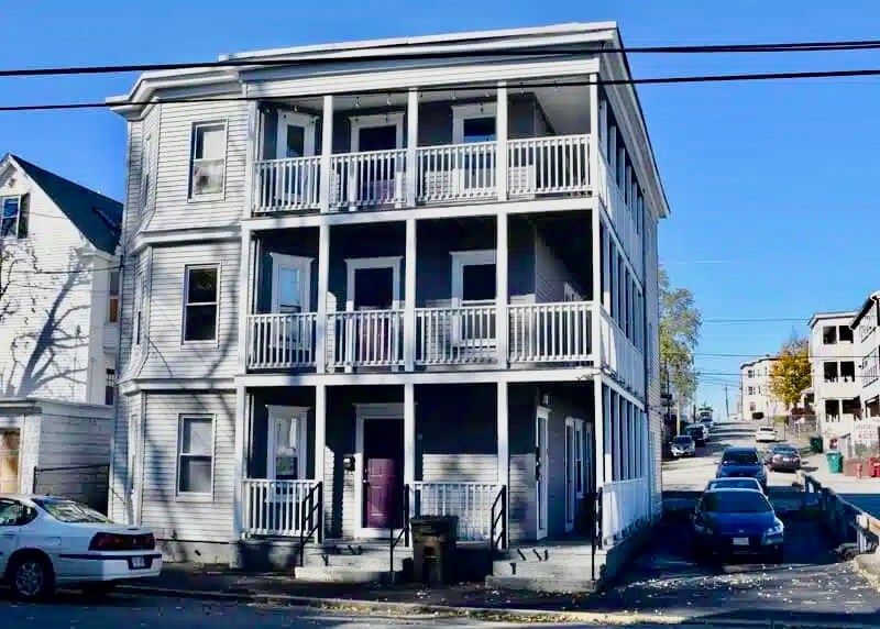 19 Gardner Ave, Lowell, MA for sale - Primary Photo - Image 1 of 1