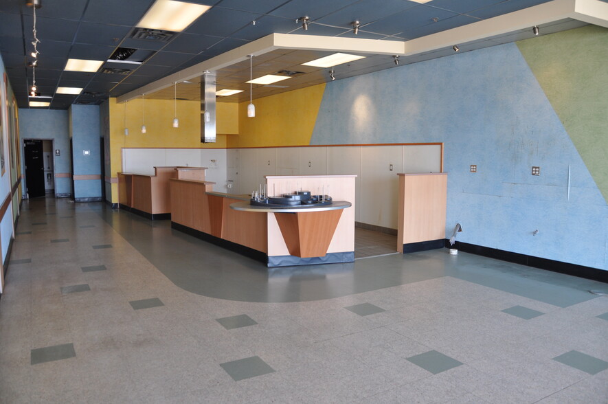 1221-1315 Highway 25 N, Buffalo, MN for lease - Interior Photo - Image 2 of 3